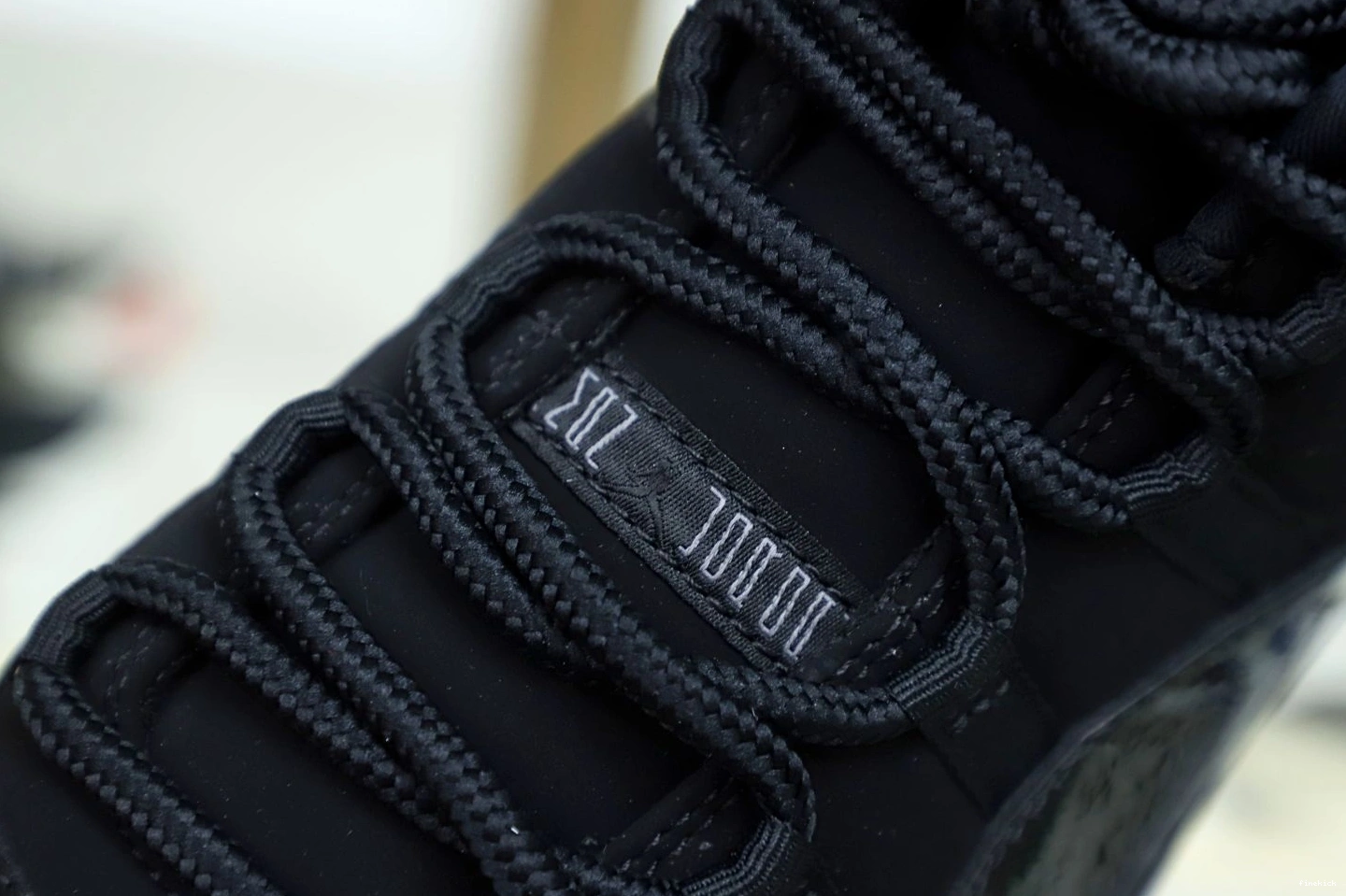 AND 11 JORDAN 'CAP RETRO GOWN' AIR 0226